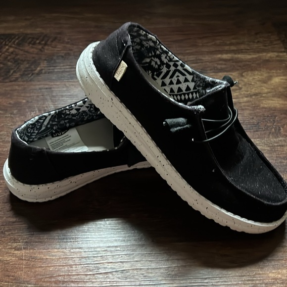 Hey Dude Wendy Basics - Picture 4 of 5